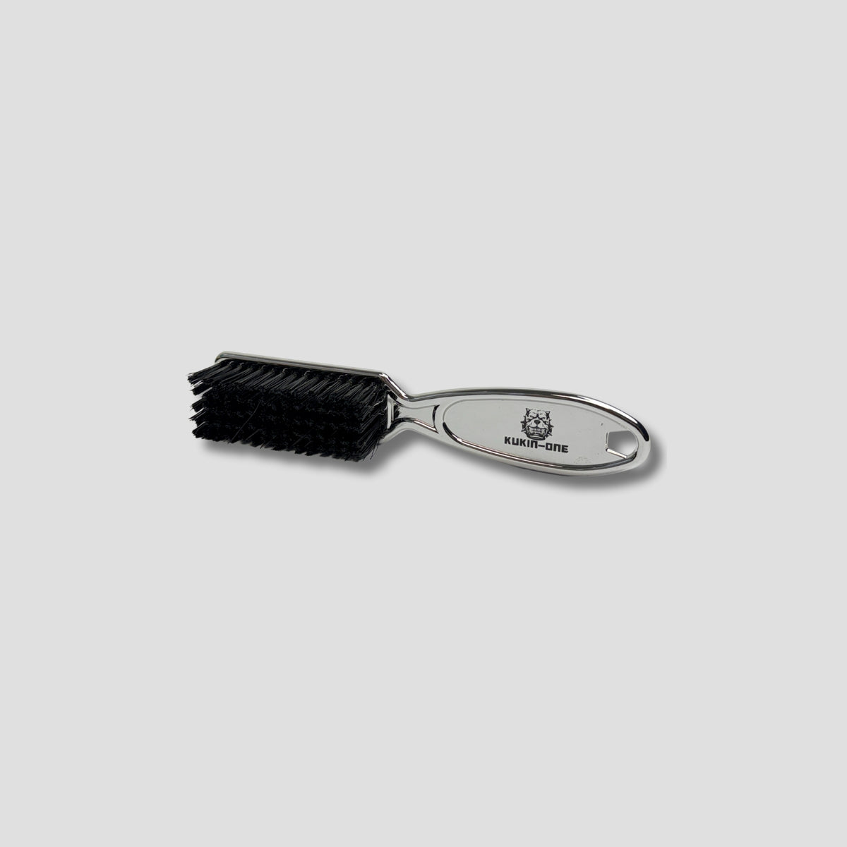 KUKIN ONE CEPILLO LIMPIADOR COLOR PLATA
